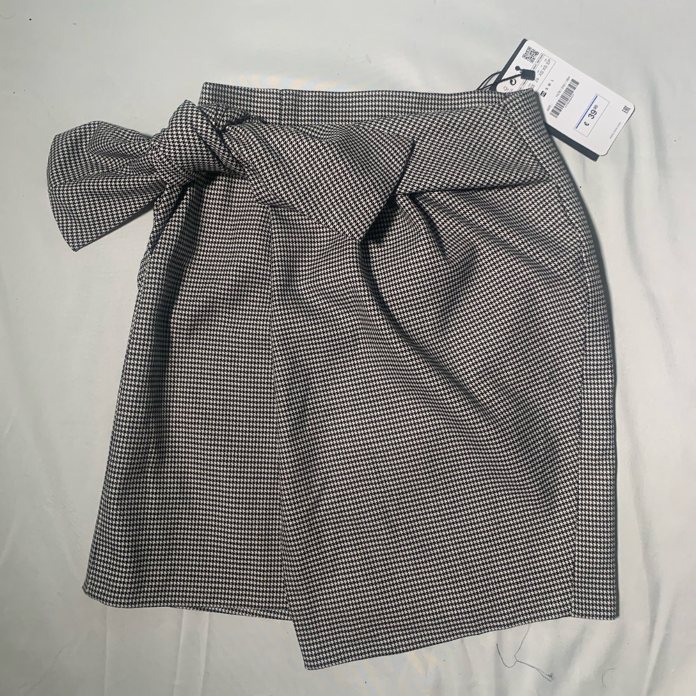 NWT Zara mini houndstooth wrap skirt